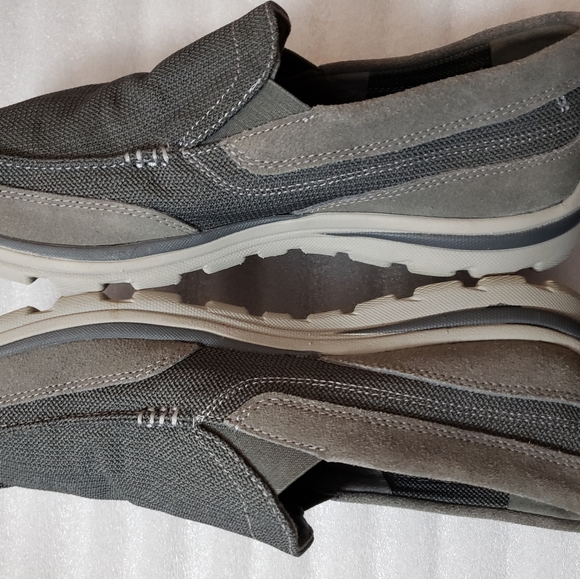 Skecher Mens Relaxed Fit Slip On - Picture 4 of 11